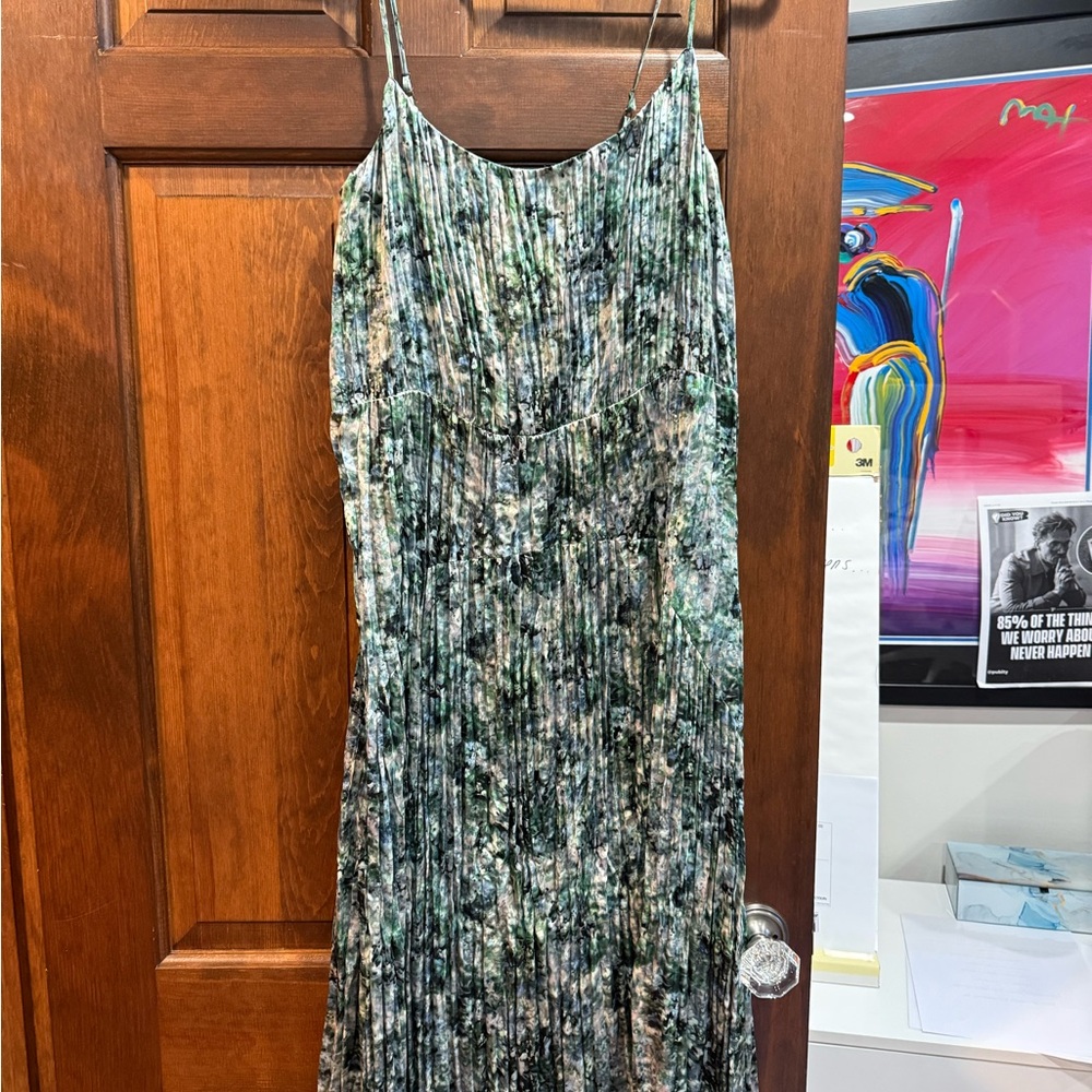 Vince accordion pleated green silk dress - Size L